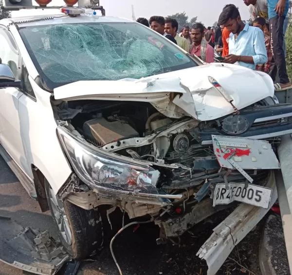 Breaking: मधुबनी में मधेपुरा DM की कार ने पांच को रौंदा, तीन की मौत, गाड़ी छोड़कर चालक फरार