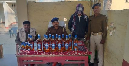 मुजफ्फरपुर: हत्था ओपी का एक्शन जारी,7 कार्टून अंग्रेजी शराब के बोतलों के साथ तस्कर गिरफ्तार